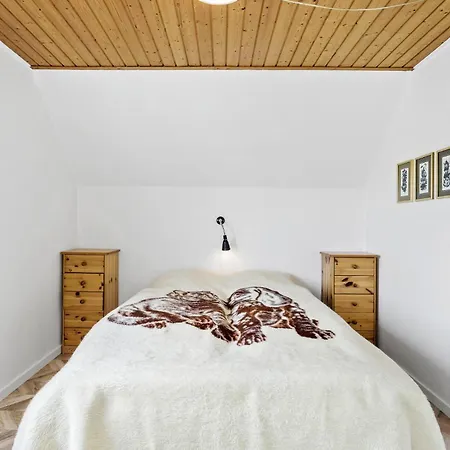 Three-bedroom With Sea View 04 בית נופש