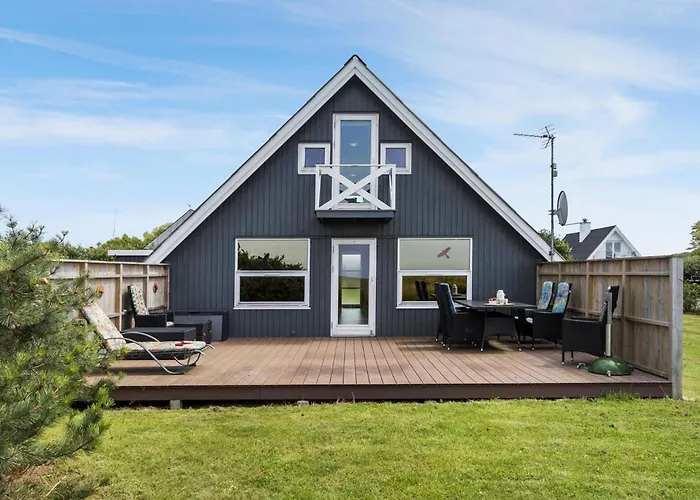 Three-bedroom With Sea View 04 * Bagenkop